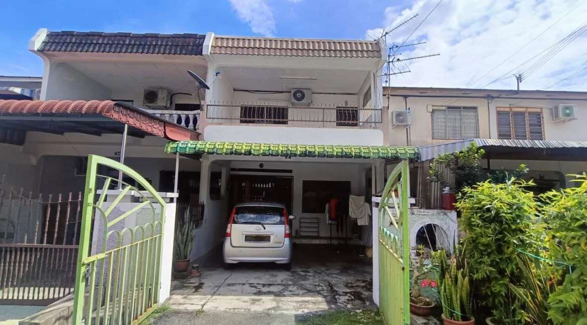 Teres 2 Tingkat untuk dijual di Pekan Razaki, Ipoh, Perak