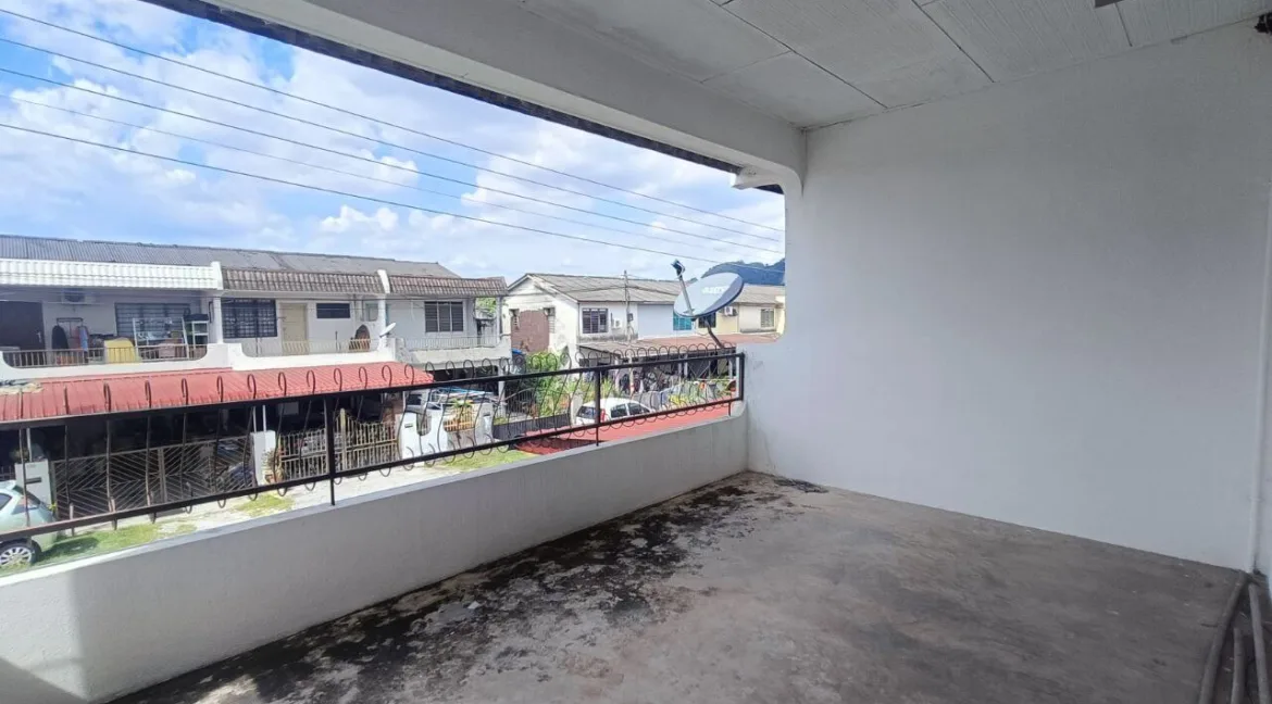 teres-2-tingkat-untuk-dijual-pekan-razaki-ipoh-08
