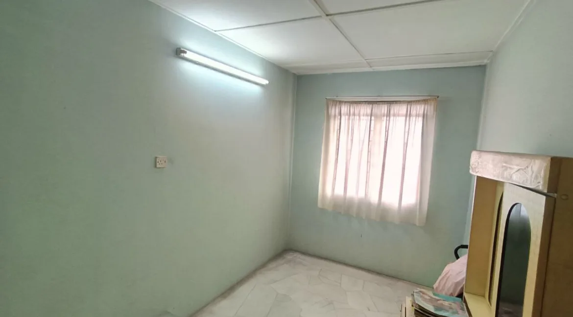 teres-2-tingkat-untuk-dijual-pekan-razaki-ipoh-15