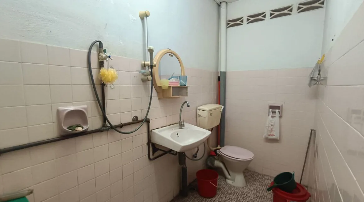 teres-2-tingkat-untuk-dijual-pekan-razaki-ipoh-18