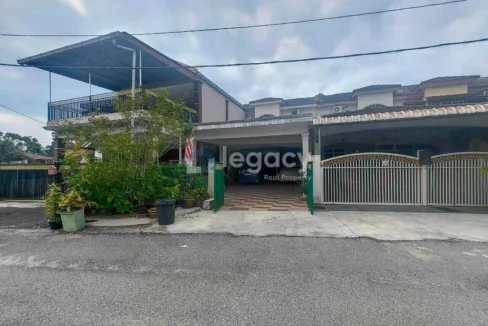 Teres 2 Tingkat untuk dijual di Taman Cahaya, Teluk Intan, Perak