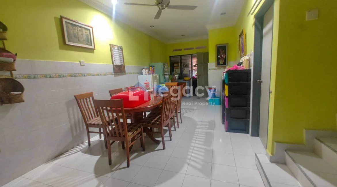 teres-2-tingkat-untuk-dijual-taman-cahaya-teluk-intan-08