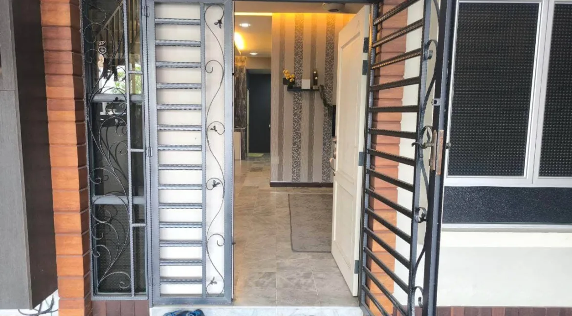 teres-dua-tingkat-untuk-dijual-pengkalan-mutiara-ipoh-03