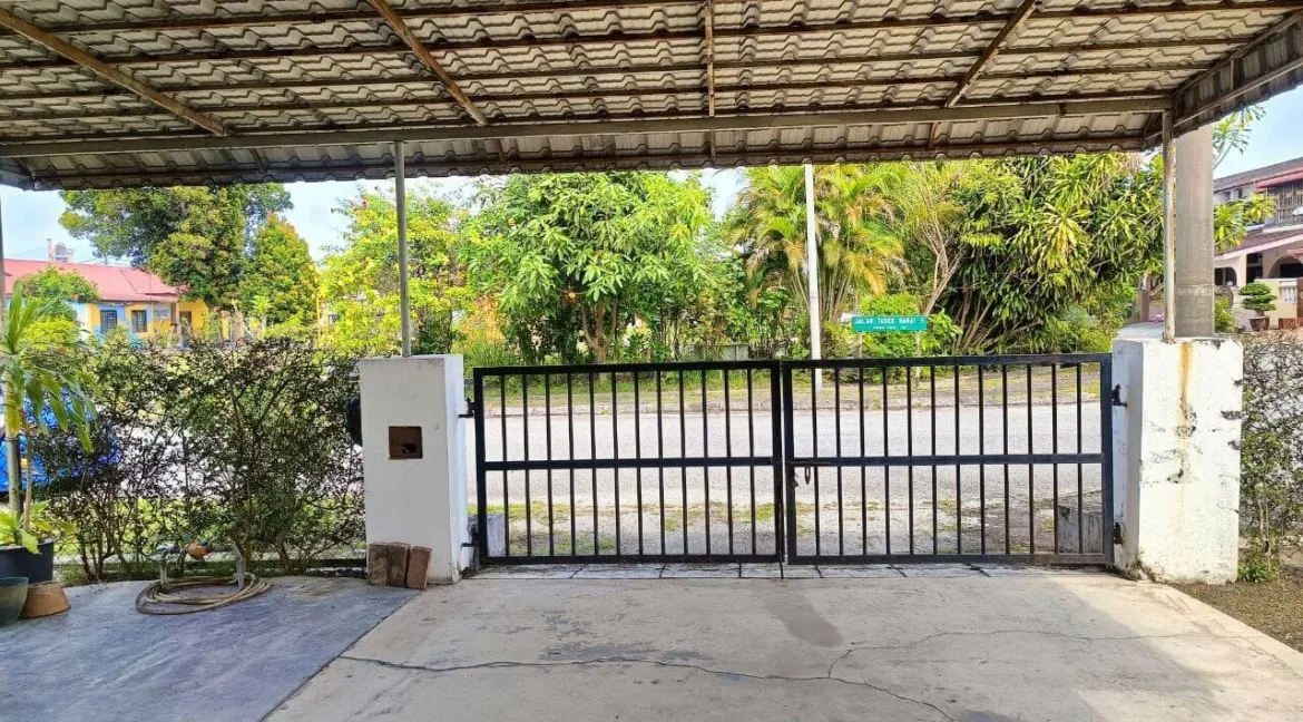 teres-setingkat-corner-lot-untuk-dijual-taman-anda-ipoh-01