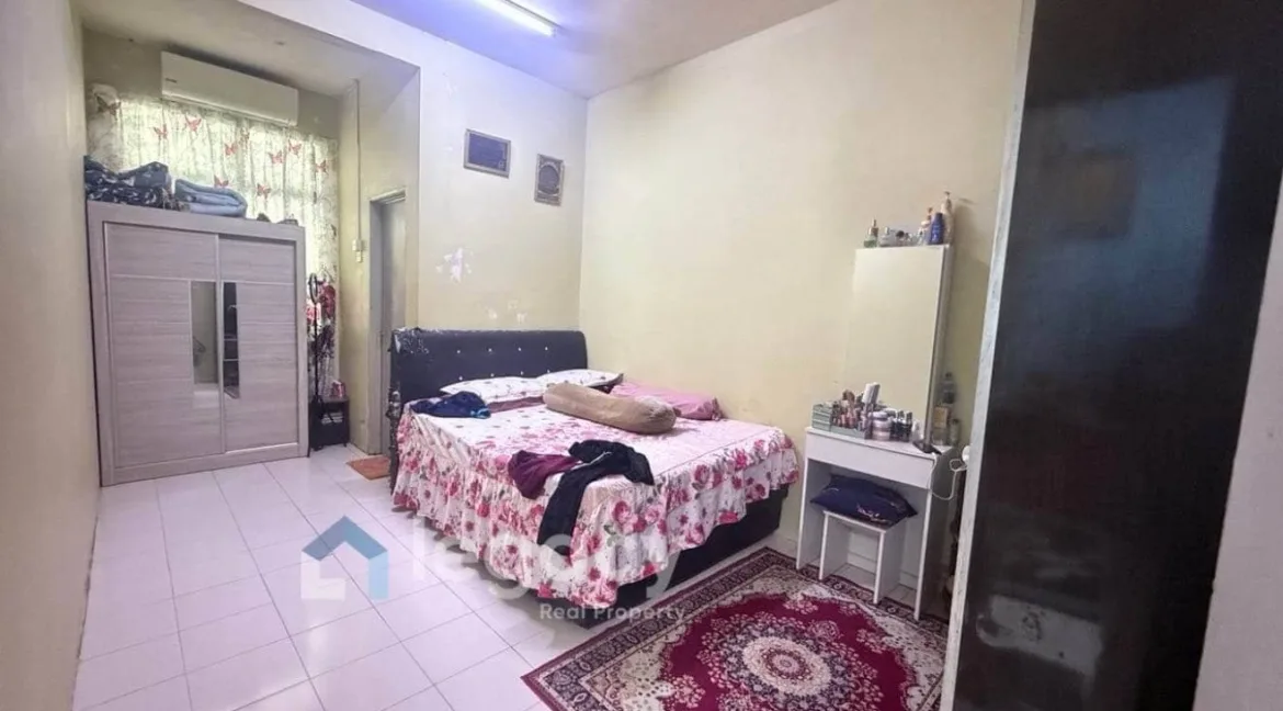 teres-setingkat-untuk-dijual-taman-anggerik-kuala-kangsar-11