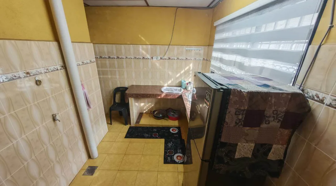 teres-setingkat-untuk-dijual-taman-metro-pengkalan-batu-gajah-13