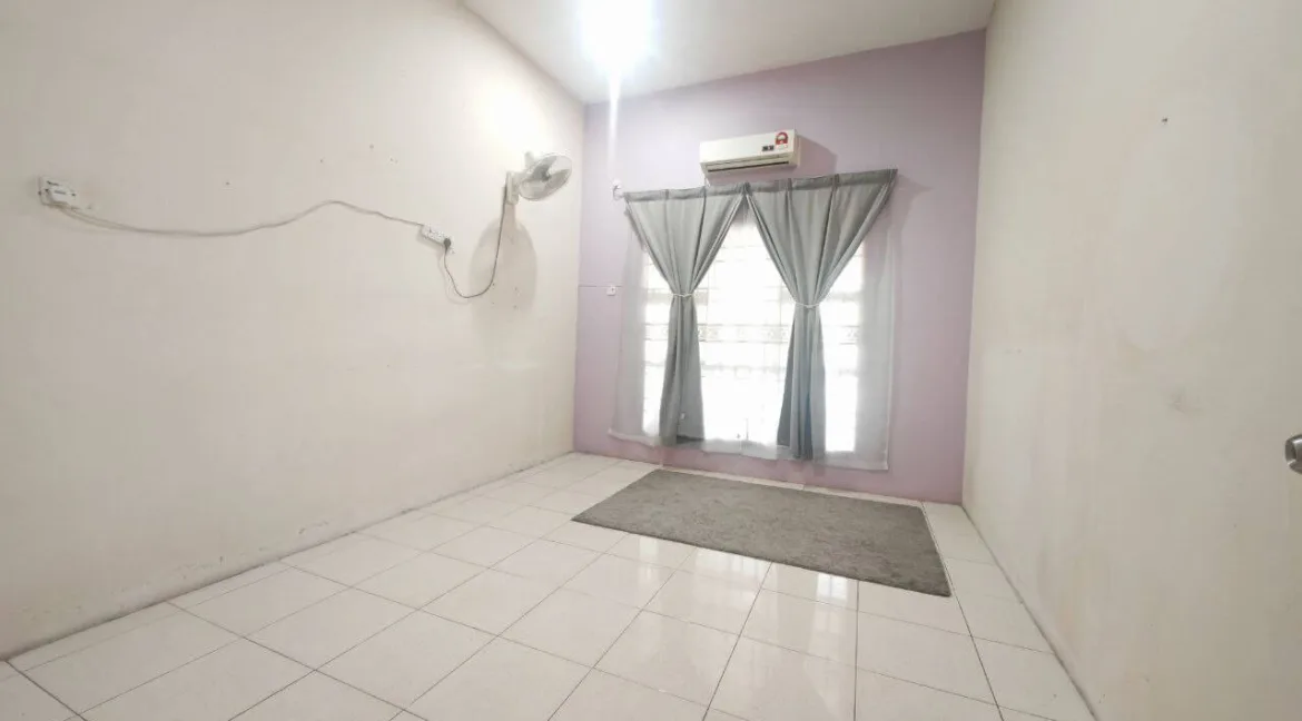 teres-setingkat-untuk-dijual-taman-metro-pengkalan-batu-gajah-15