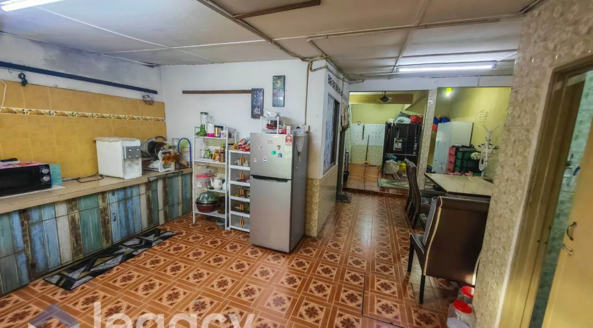 teres-setingkat-untuk-dijual-taman-sri-batik-lumut-12