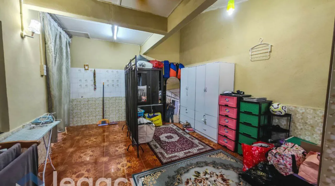 teres-setingkat-untuk-dijual-taman-sri-batik-lumut-14