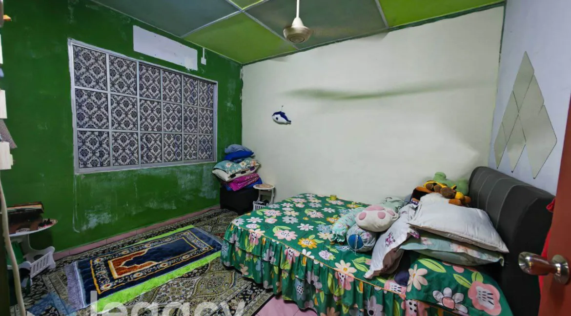 teres-setingkat-untuk-dijual-taman-sri-batik-lumut-17