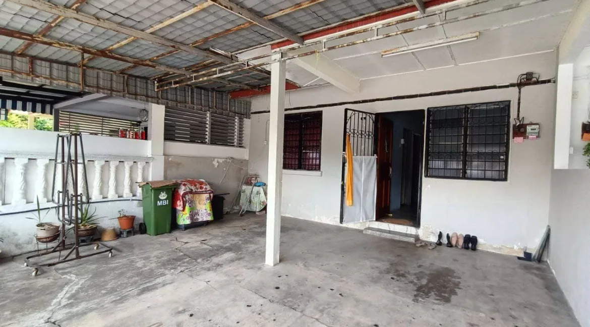 teres-setingkat-untuk-dijual-taman-syabas-bercham-03