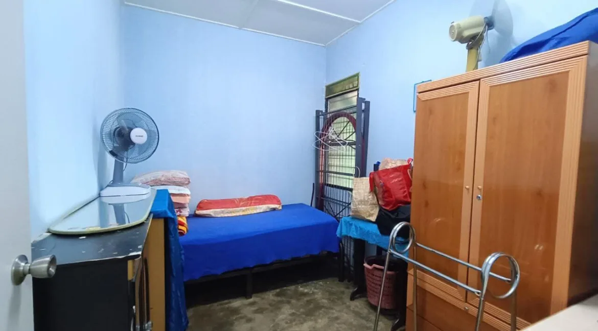 teres-setingkat-untuk-dijual-taman-syabas-bercham-12