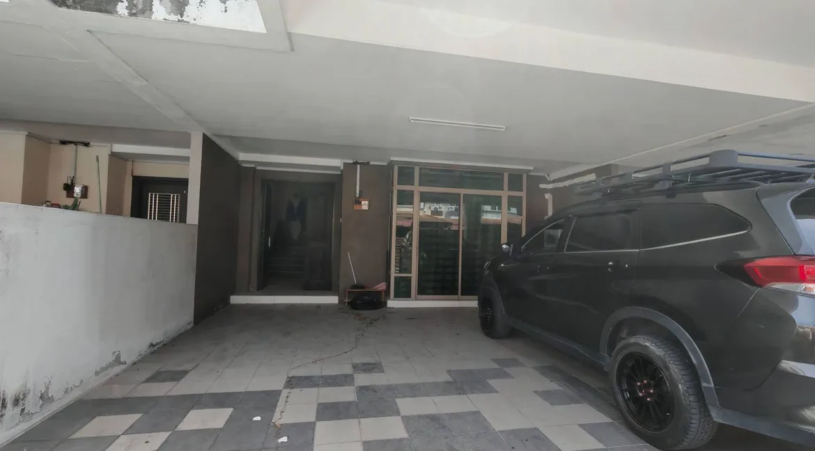 rumah-2-tingkat-untuk-dijual-di-taman-pengkalan-tiara-lahat-perak-03