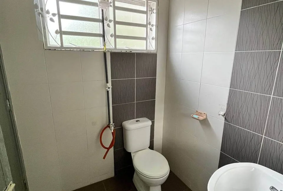 rumah-teres-2-tingkat-halaman-meru-permai-ipoh-05