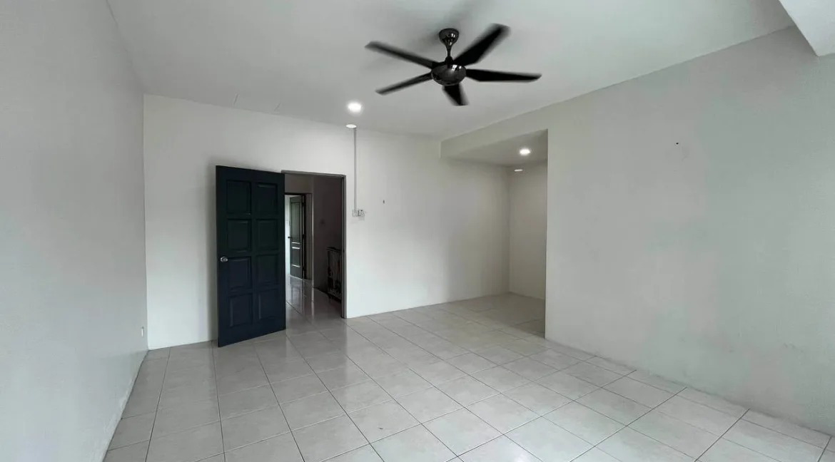 rumah-teres-2-tingkat-halaman-meru-permai-ipoh-09