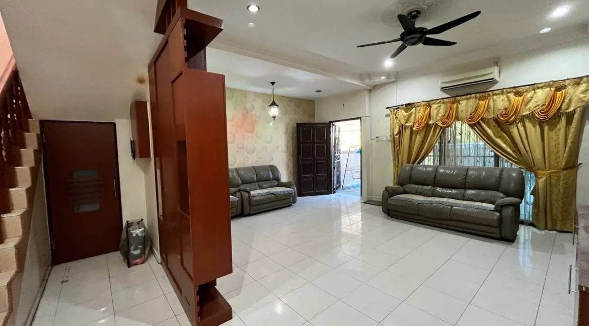 rumah-teres-dua-tingkat-untuk-dijual-di-taman-puncak-tambun-indah-ipoh-03