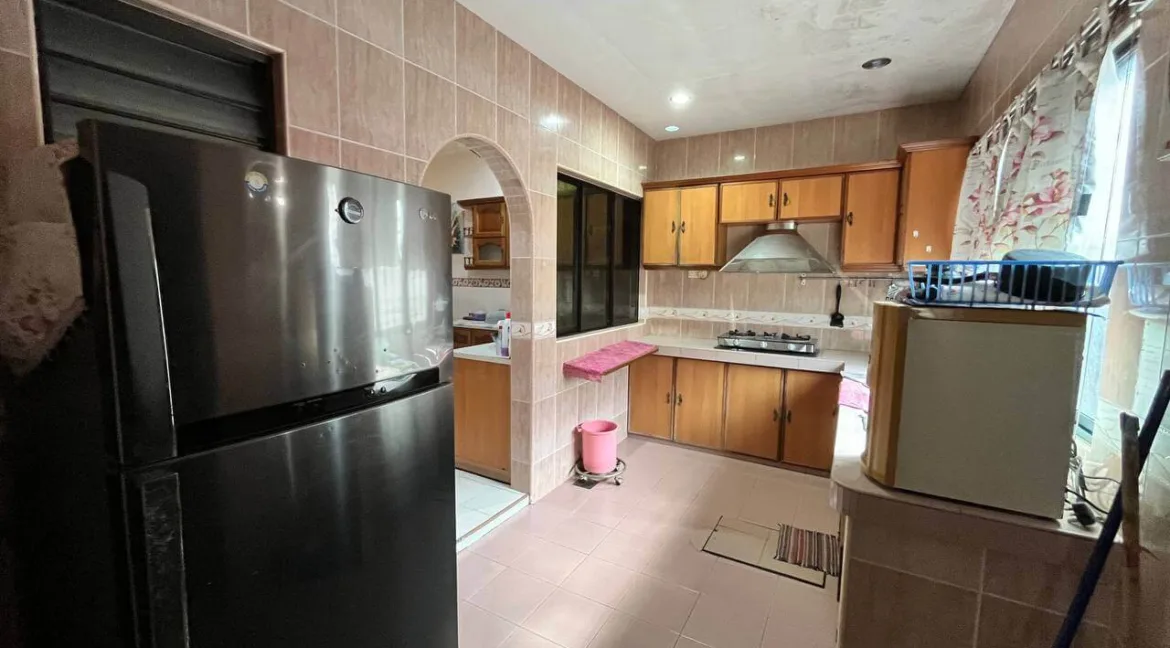 rumah-teres-dua-tingkat-untuk-dijual-di-taman-puncak-tambun-indah-ipoh-06