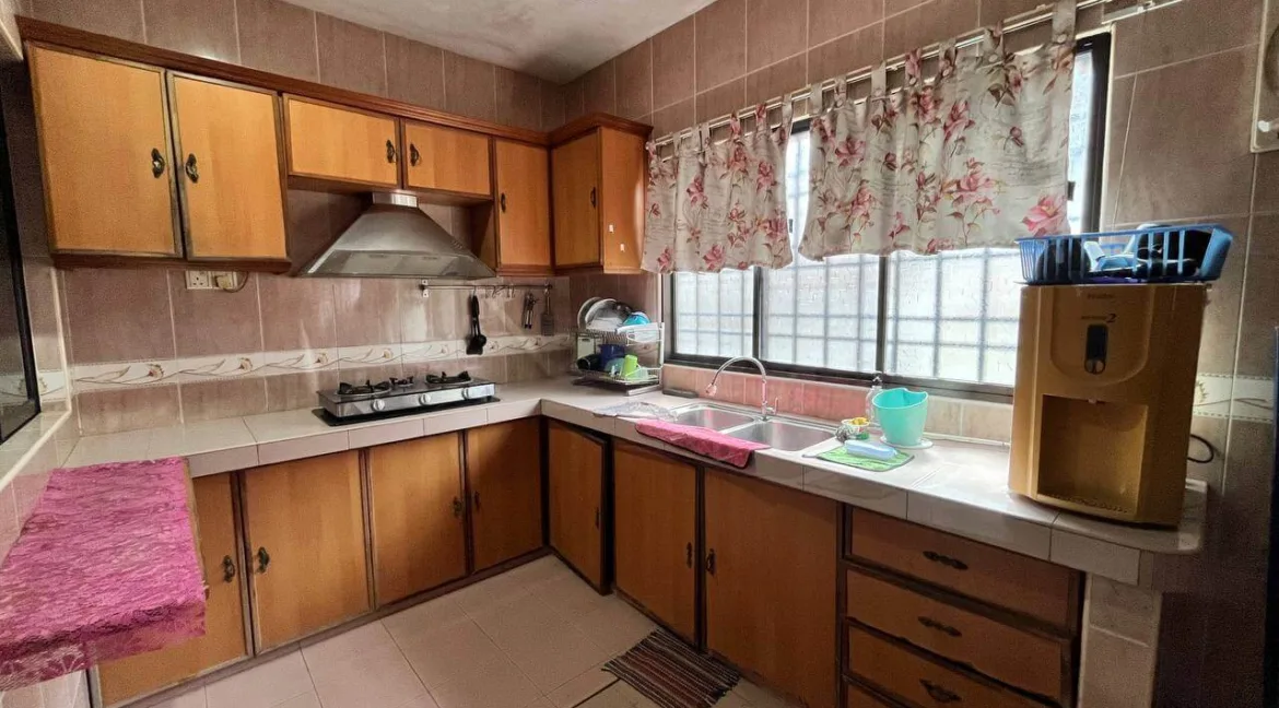 rumah-teres-dua-tingkat-untuk-dijual-di-taman-puncak-tambun-indah-ipoh-08