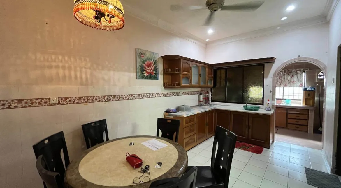 rumah-teres-dua-tingkat-untuk-dijual-di-taman-puncak-tambun-indah-ipoh-09