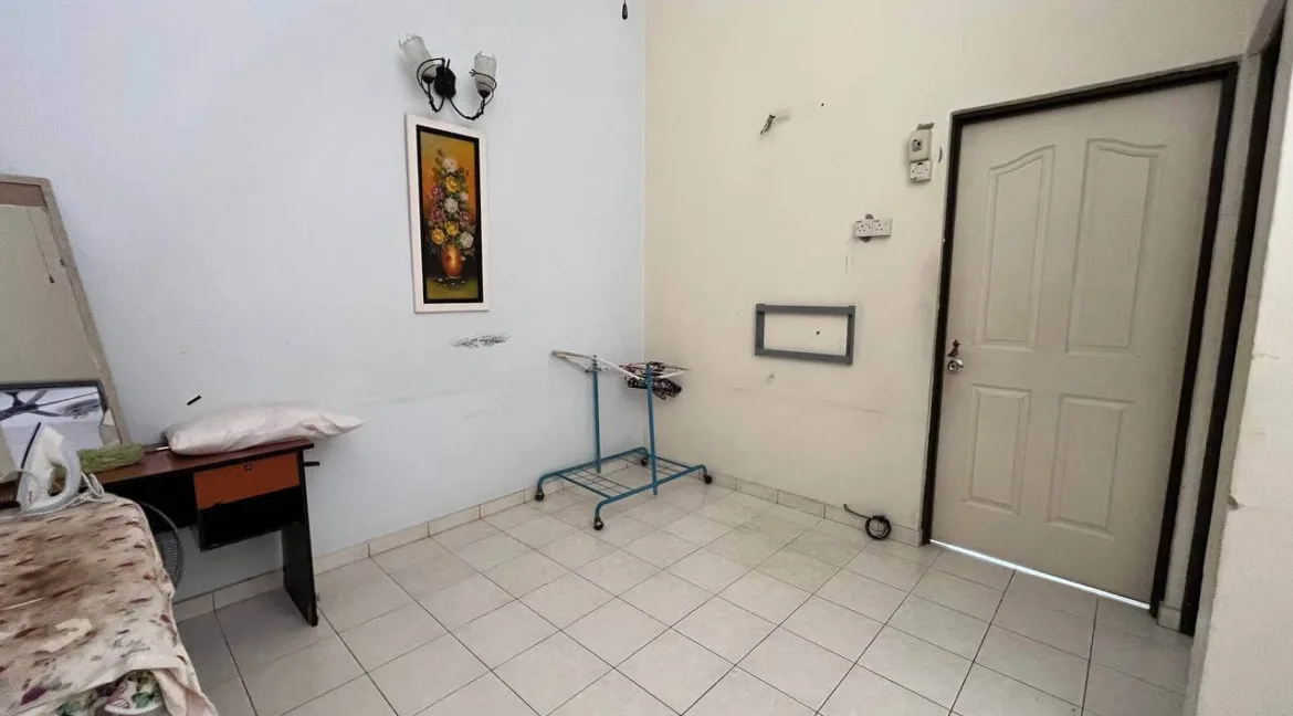 rumah-teres-dua-tingkat-untuk-dijual-di-taman-puncak-tambun-indah-ipoh-13