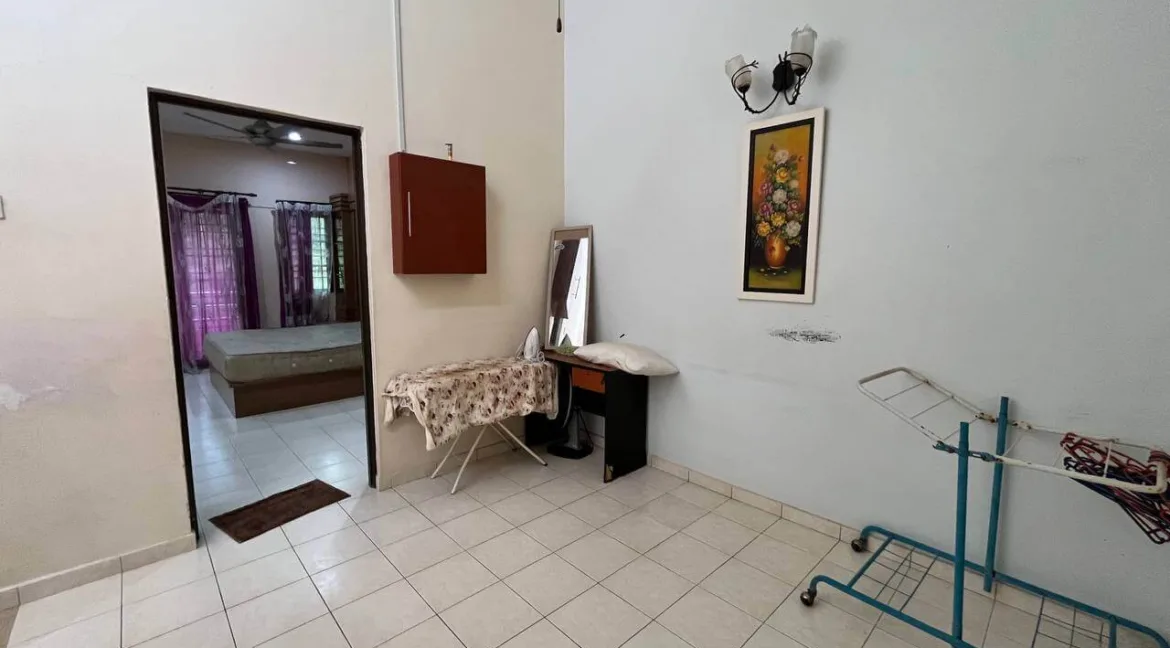 rumah-teres-dua-tingkat-untuk-dijual-di-taman-puncak-tambun-indah-ipoh-19