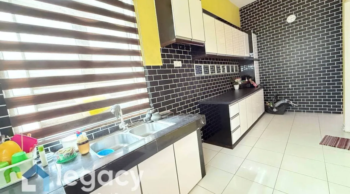 rumah-teres-end-lot-untuk-dijual-di-taman-metro-pengkalan-batu-gajah-19