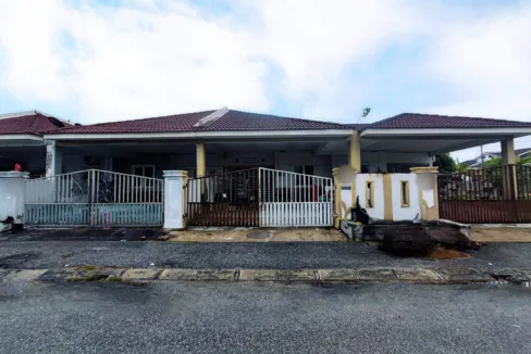 Rumah teres setingkat untuk dijual di Taman Sungkai Perdana, Sungkai, Perak