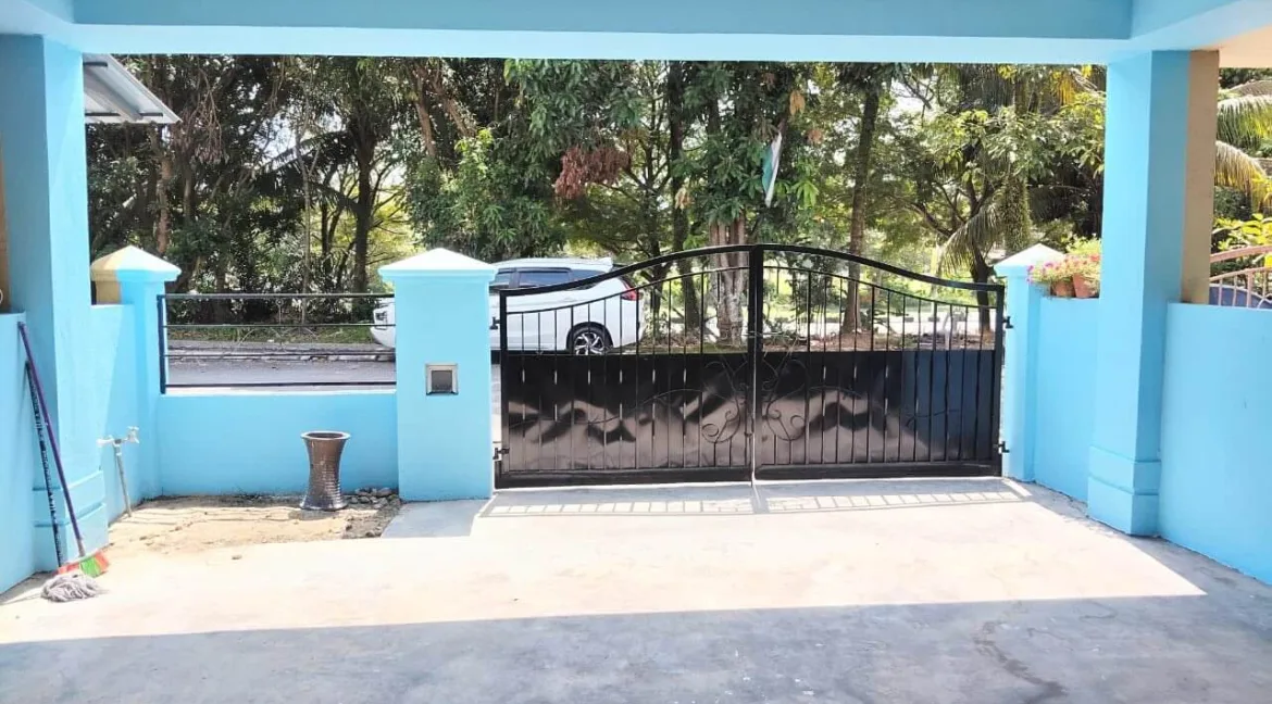 teres-dua-tingkat-untuk-dijual-halaman-meru-impian-bandar-meru-raya-ipoh-02