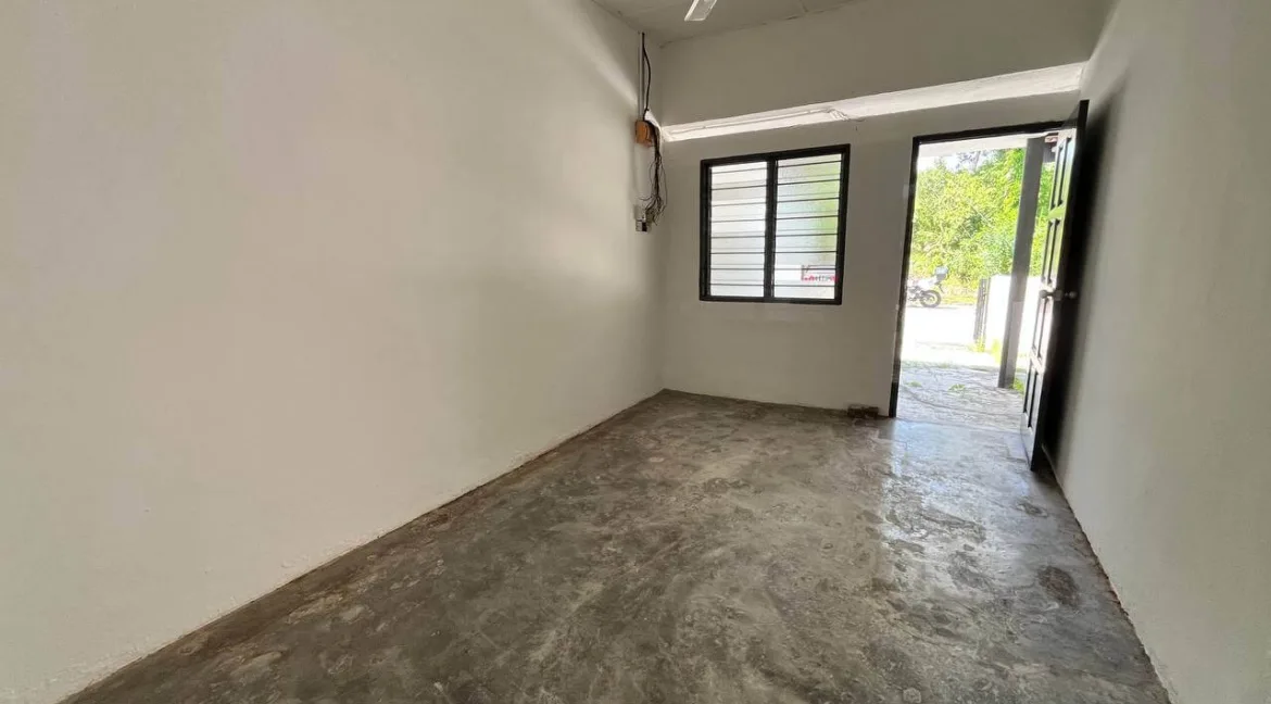 teres-setingkat-untuk-dijual-taman-mas-chepor-chemor-13