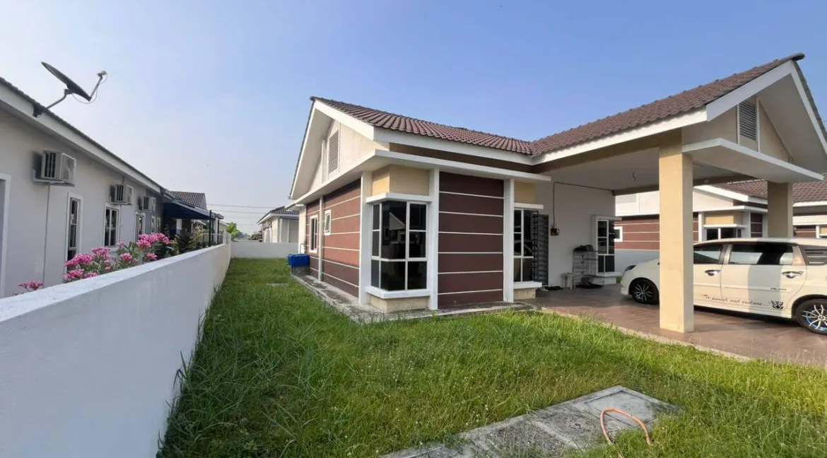 banglo-setingkat-untuk-dijual-di-taman-desa-sentral-batu-gajah-08