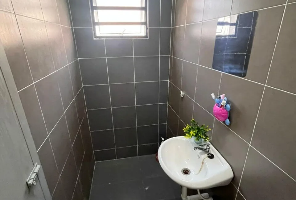 banglo-setingkat-untuk-dijual-di-taman-desa-sentral-batu-gajah-21