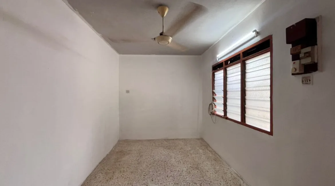 rumah-kos-rendah-2-tingkat-untuk-dijual-di-taman-sri-wani-ipoh-07