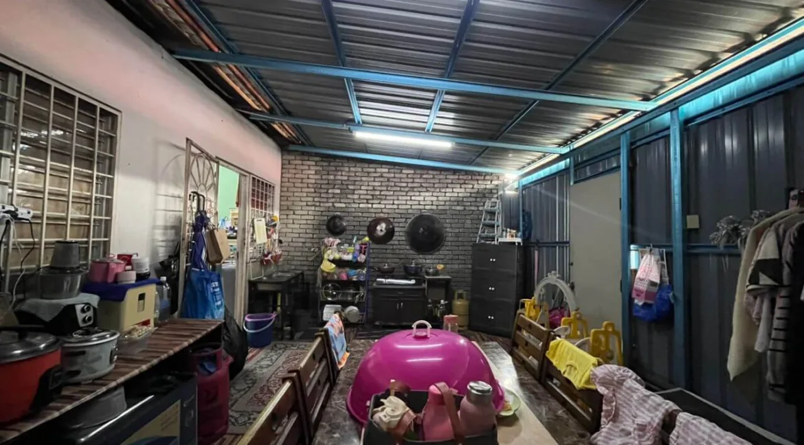 rumah-kos-rendah-setingkat-taman-raia-mesra-kampung-kepayang-11