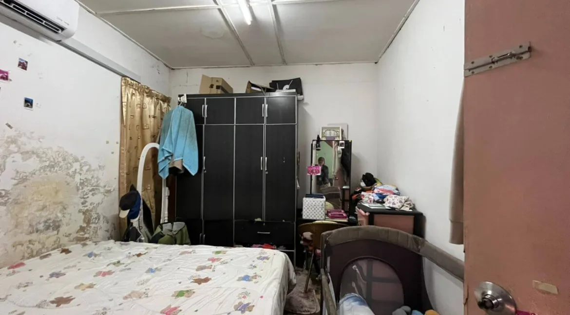 rumah-kos-rendah-setingkat-taman-raia-mesra-kampung-kepayang-16