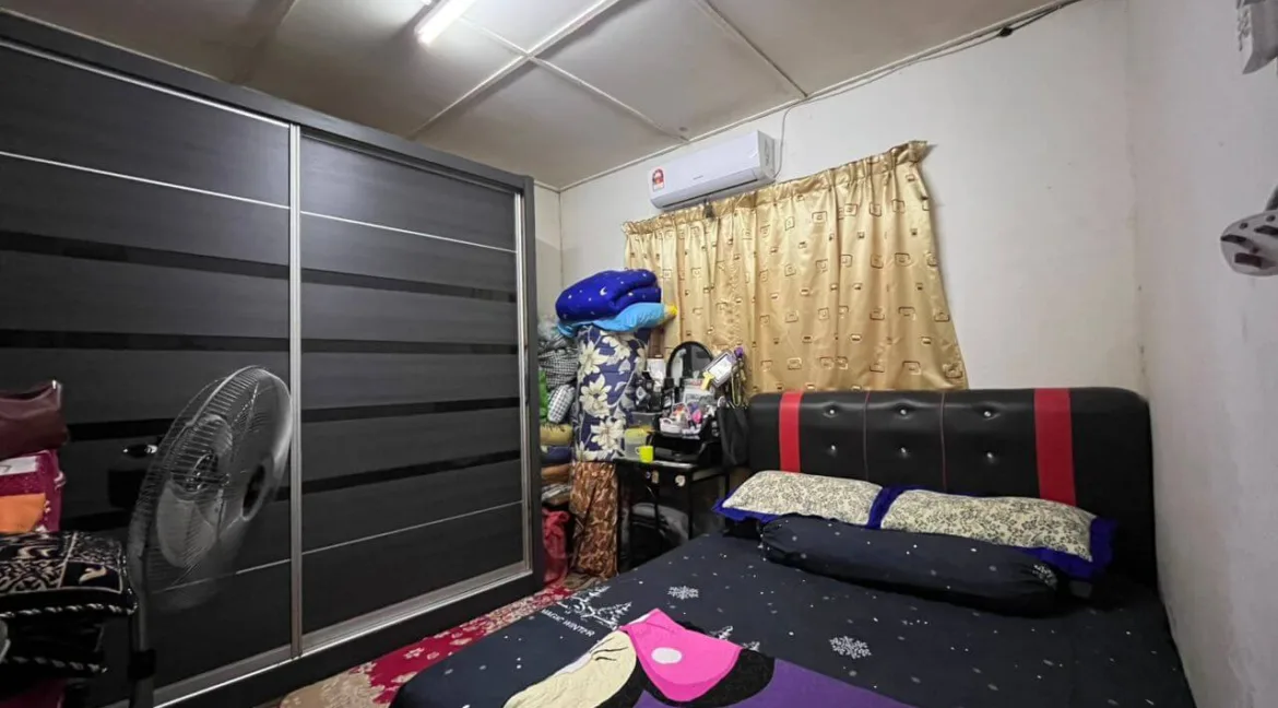 rumah-kos-rendah-setingkat-taman-raia-mesra-kampung-kepayang-17