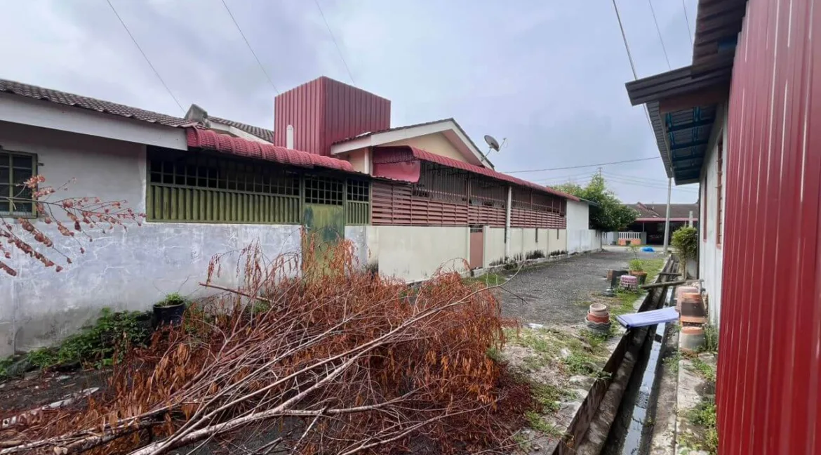 rumah-kos-rendah-setingkat-taman-raia-mesra-kampung-kepayang-20