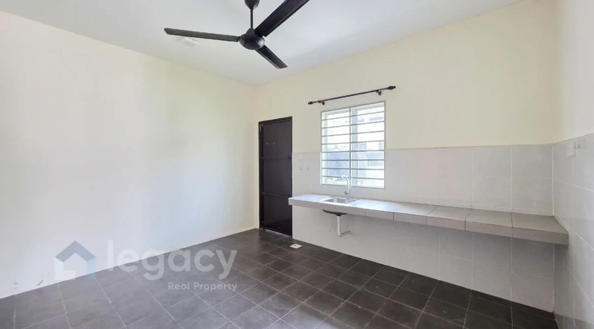 rumah-semi-d-setingkat-untuk-dijual-di-bandar-lagenda-teluk-intan-perak-lf-14