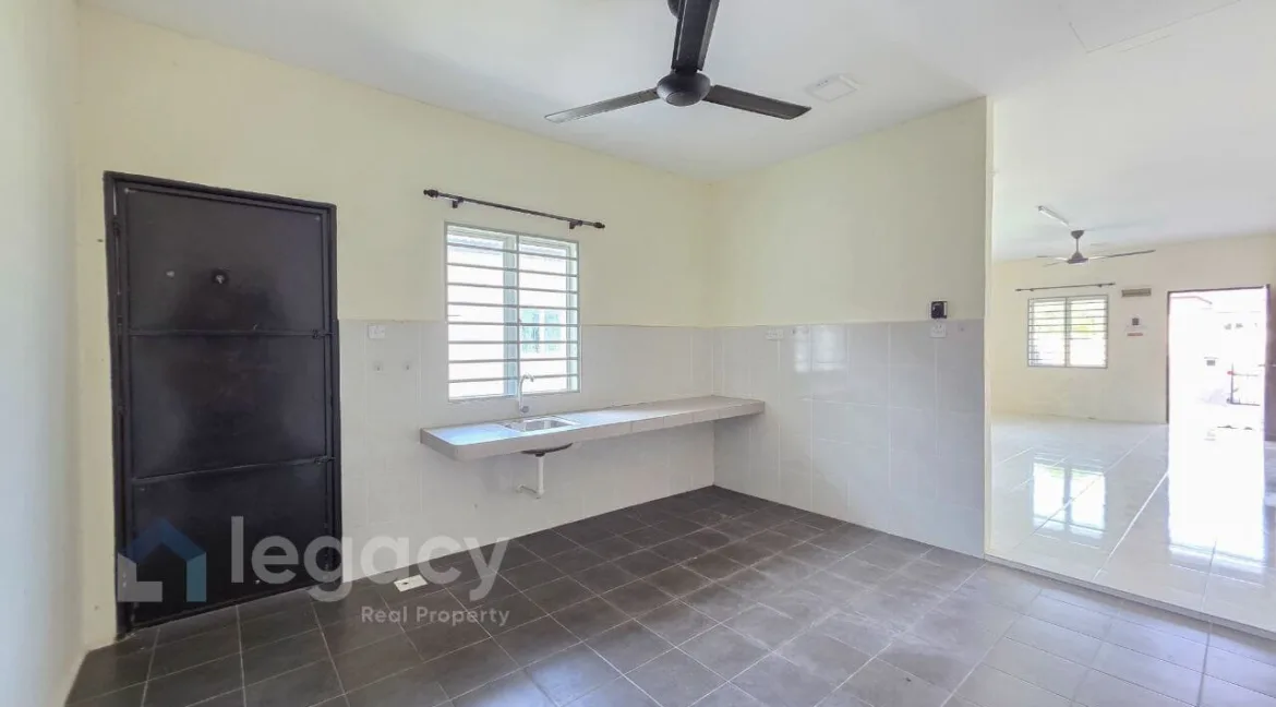 rumah-semi-d-setingkat-untuk-dijual-di-bandar-lagenda-teluk-intan-perak-lf-15