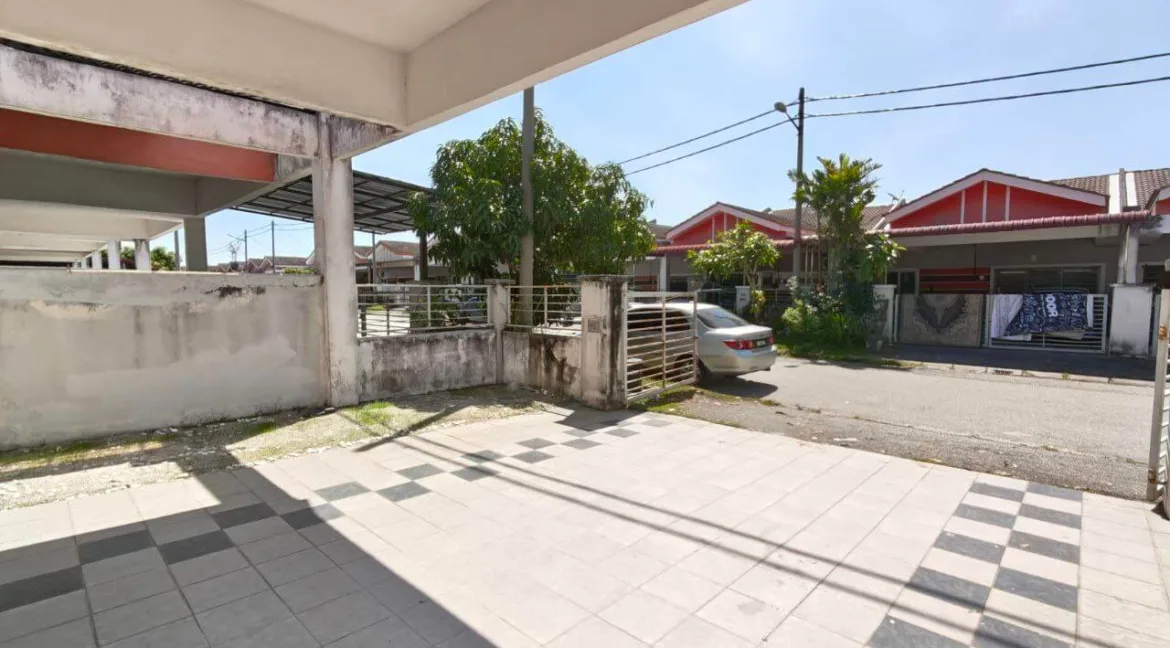 rumah-setingkat-untuk-dijual-di-lakeville-seri-iskandar-03