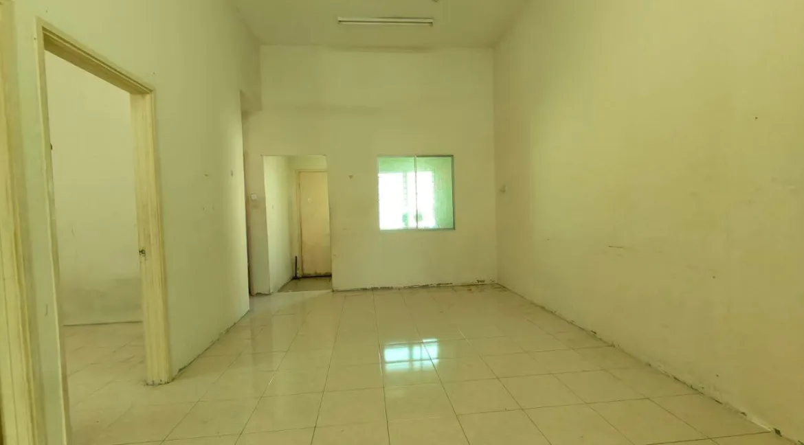 rumah-setingkat-untuk-dijual-di-lakeville-seri-iskandar-07