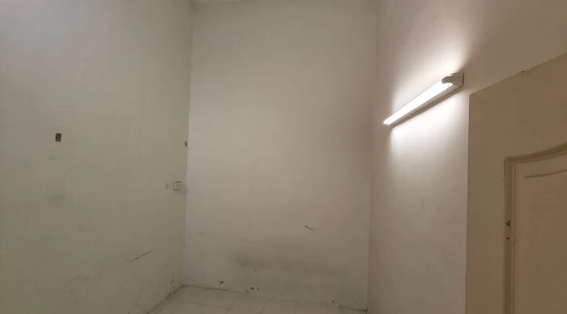rumah-setingkat-untuk-dijual-di-lakeville-seri-iskandar-10