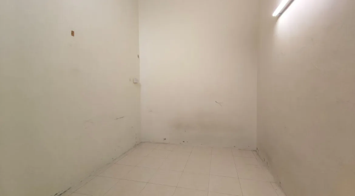 rumah-setingkat-untuk-dijual-di-lakeville-seri-iskandar-14