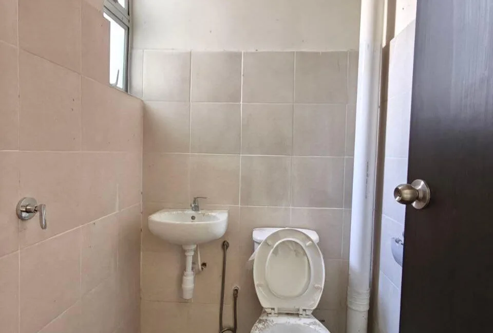 rumah-teres-2-tingkat-untuk-dijual-di-taman-meru-suria-meru-poh-12