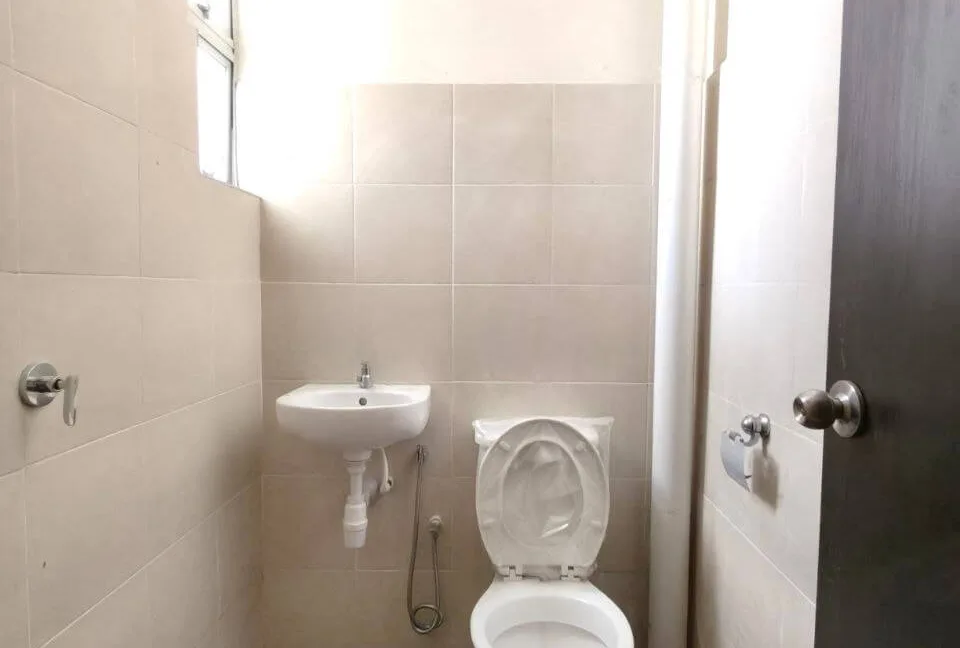 rumah-teres-2-tingkat-untuk-dijual-di-taman-meru-suria-meru-poh-15