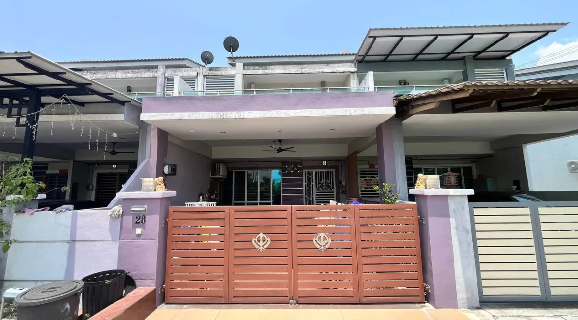 Rumah teres dua tingkat untuk dijual di Taman Klebang Emas, Chemor, Perak