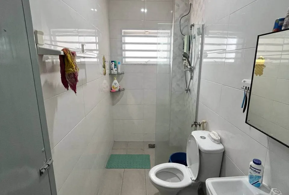rumah-teres-dua-tingkat-untuk-dijual-di-taman-klebang-emas-chemor-08