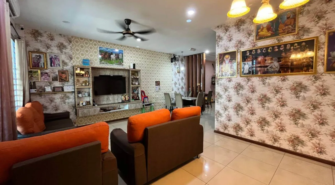 rumah-teres-dua-tingkat-untuk-dijual-di-taman-klebang-emas-chemor-17