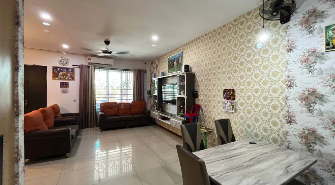 rumah-teres-dua-tingkat-untuk-dijual-di-taman-klebang-emas-chemor-25