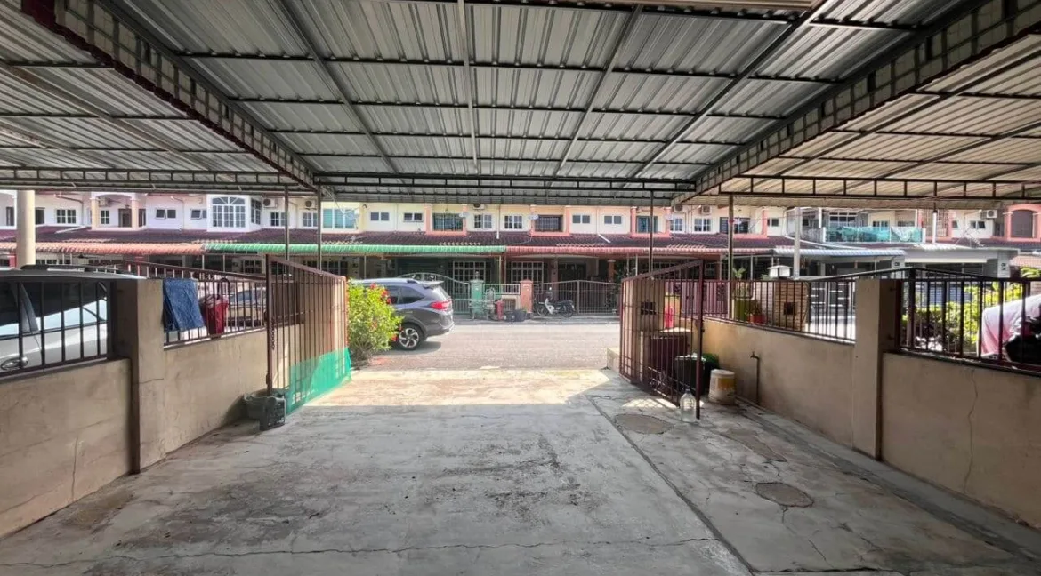 rumah-teres-dua-tingkat-untuk-dijual-di-taman-wangsa-jaya-tanjong-malim-03