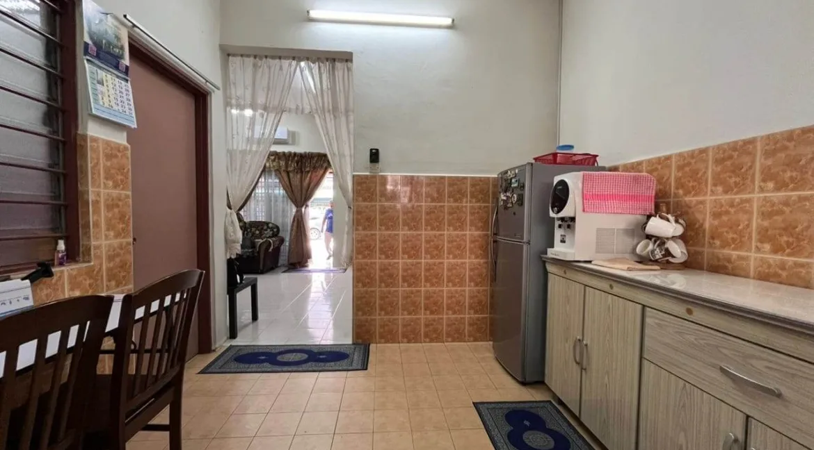 rumah-teres-dua-tingkat-untuk-dijual-di-taman-wangsa-jaya-tanjong-malim-13